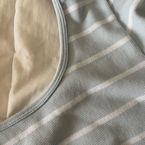 blue stripe crop top - Picture 5 of 5